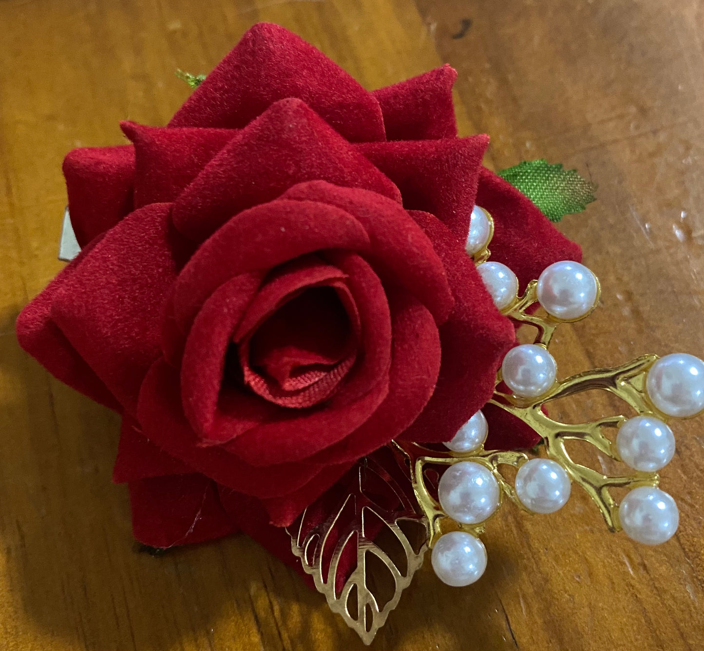 Single Flower with faux Pearls and gold